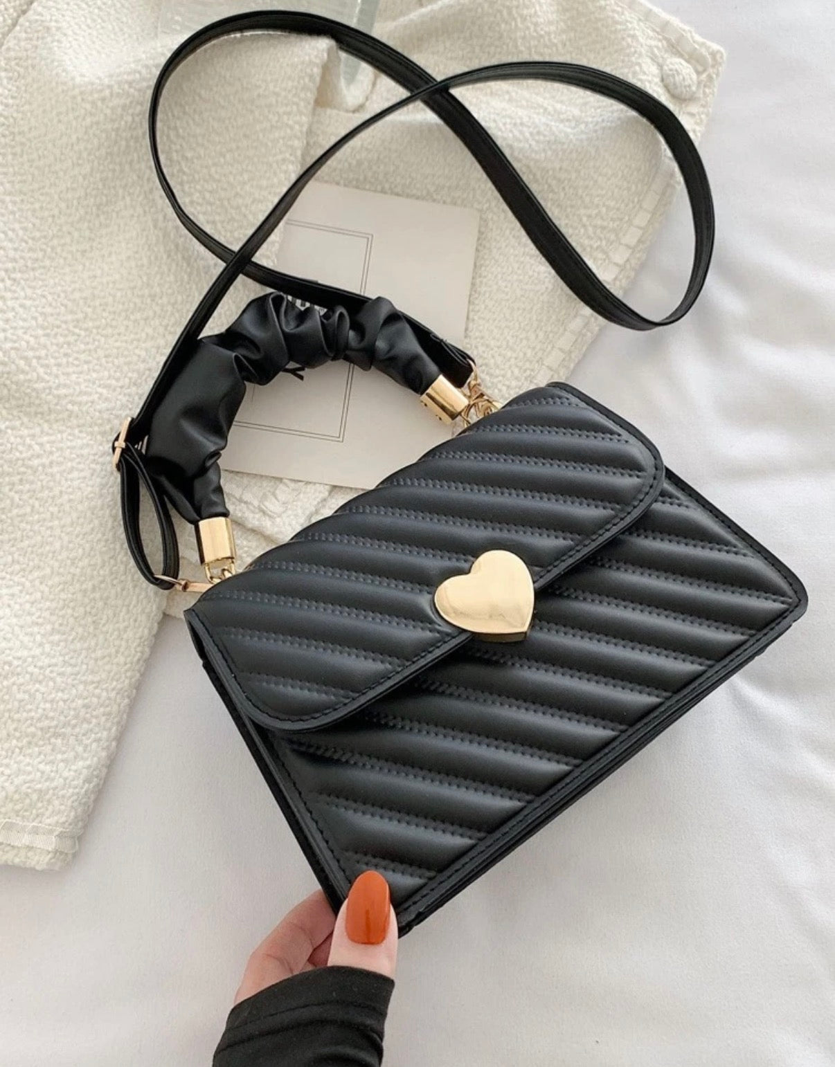 Love Heart Bag - BLACK